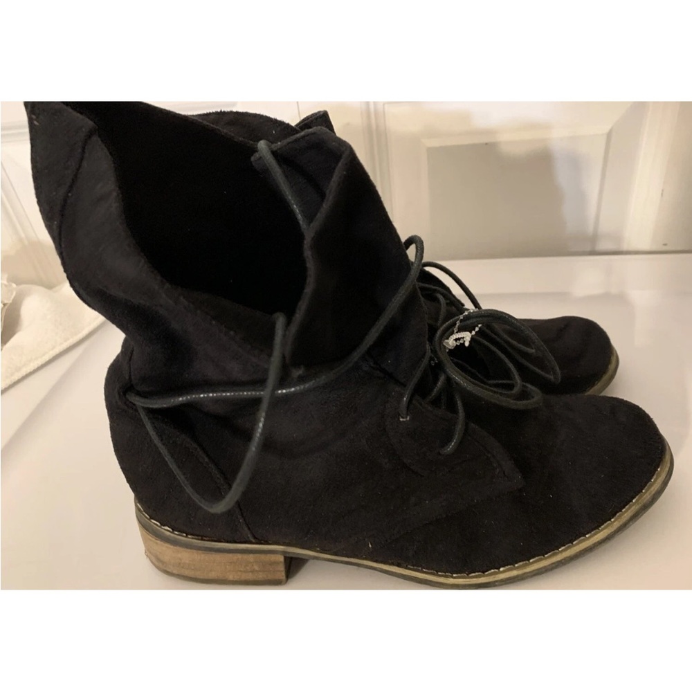 Chase + Chloe Black Suede Ankle Boots sz 8 - Picture 2 of 9
